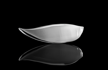 기존 한계를 넘어 가장 얇은 0.1mm 라미네이트